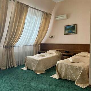 Гостиница Сударушка Краснодар Улучшенный двухместный номер с 2 отдельными кроватями-8