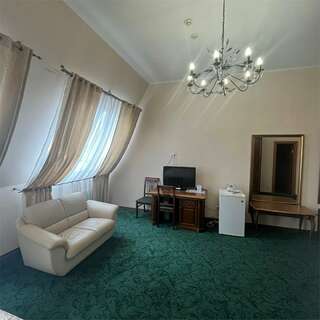 Гостиница Сударушка Краснодар Улучшенный трехместный номер-5