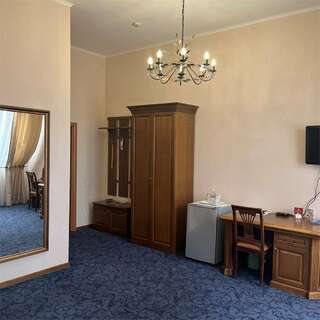 Гостиница Сударушка Краснодар Улучшенный двухместный номер с 1 кроватью или 2 отдельными кроватями, вид на город-14