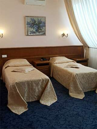 Гостиница Сударушка Краснодар Улучшенный двухместный номер с 2 отдельными кроватями-3