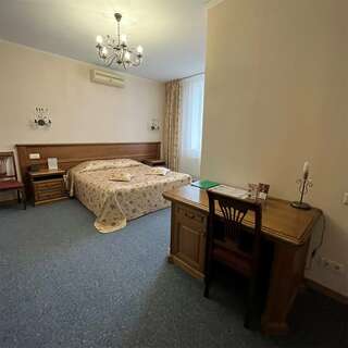 Гостиница Сударушка Краснодар Улучшенный двухместный номер с 1 кроватью или 2 отдельными кроватями, вид на город-13