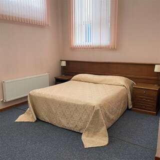 Гостиница Сударушка Краснодар Четырехместный номер-11