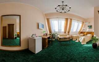 Гостиница Сударушка Краснодар Улучшенный двухместный номер с 2 отдельными кроватями-1